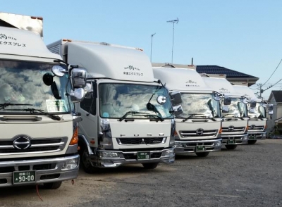 ４トントラックドライバー募集中 神奈川県大和市 株式会社栄進